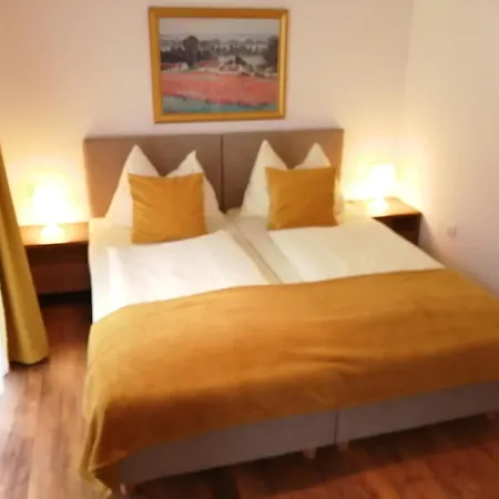 Alpina Apartment *