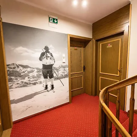 Alpina Apartment *